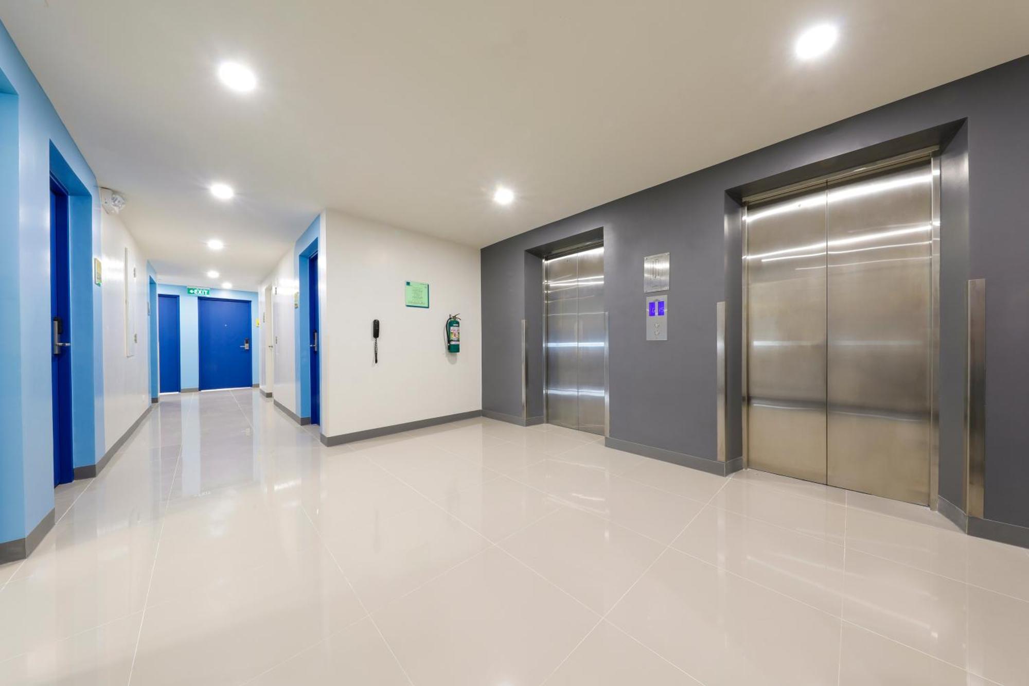 Hop Inn Hotel Iloilo Екстериор снимка