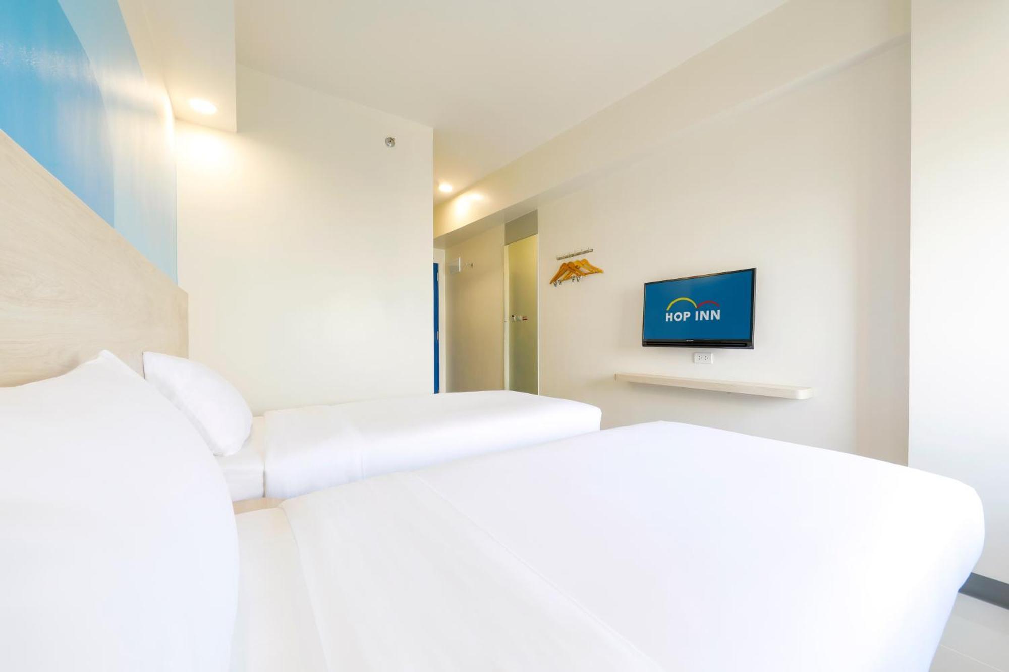 Hop Inn Hotel Iloilo Екстериор снимка